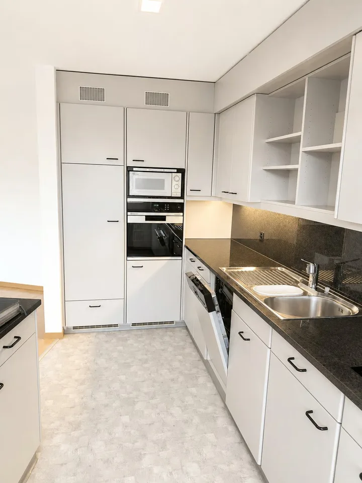 4.5-Zimmerwohnung mit Cheminée in Zentrum von Baden – Foto 4 von 13