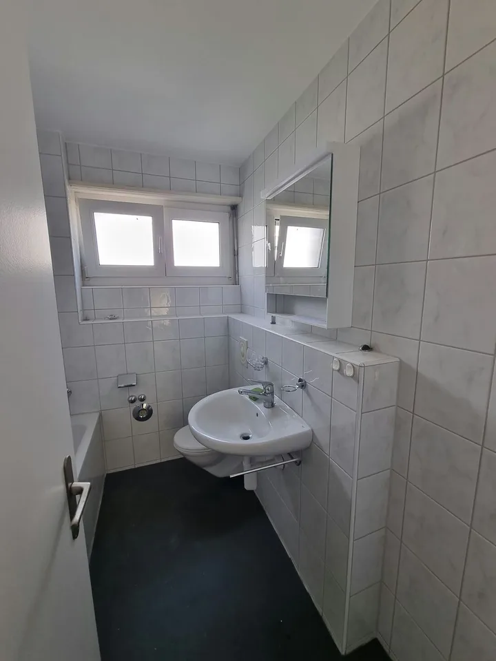 Schöne 3-Zimmer-Wohnung mit Balkon in Rüfenacht BE – Foto 12 von 12