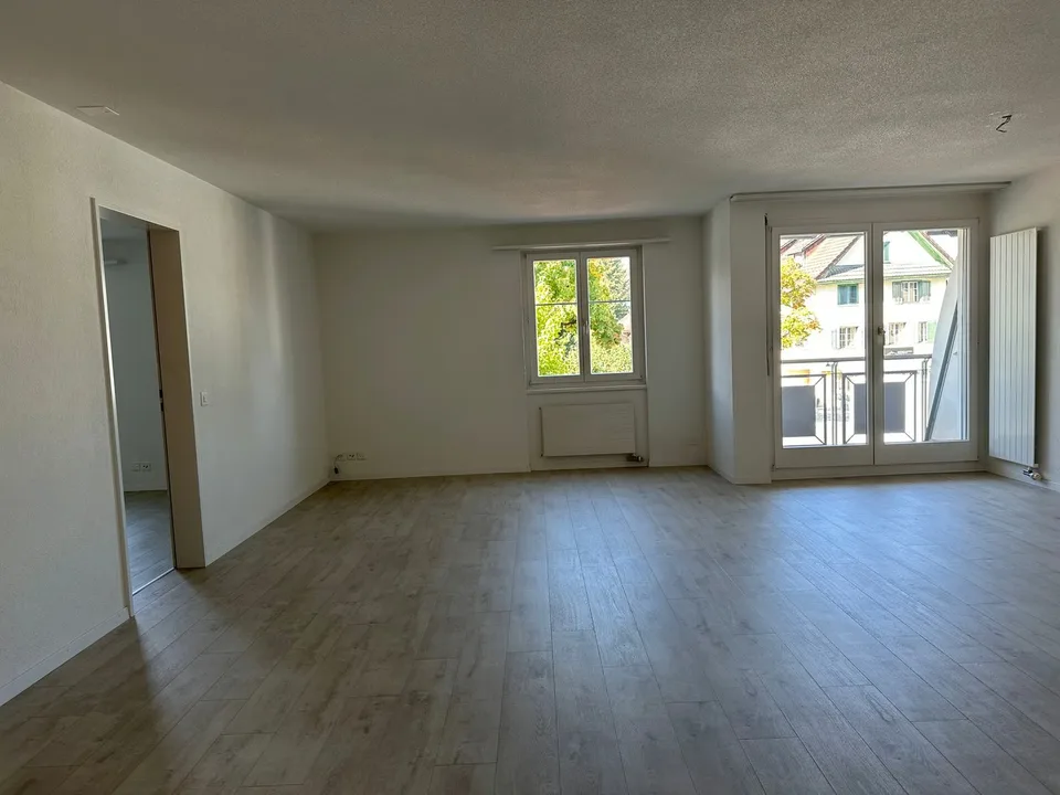 Central, bright & cozy: 2.5-room apartment in Niederwil – photo 4 of 9