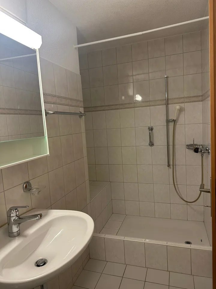 Central, bright & cozy: 2.5-room apartment in Niederwil – photo 8 of 9