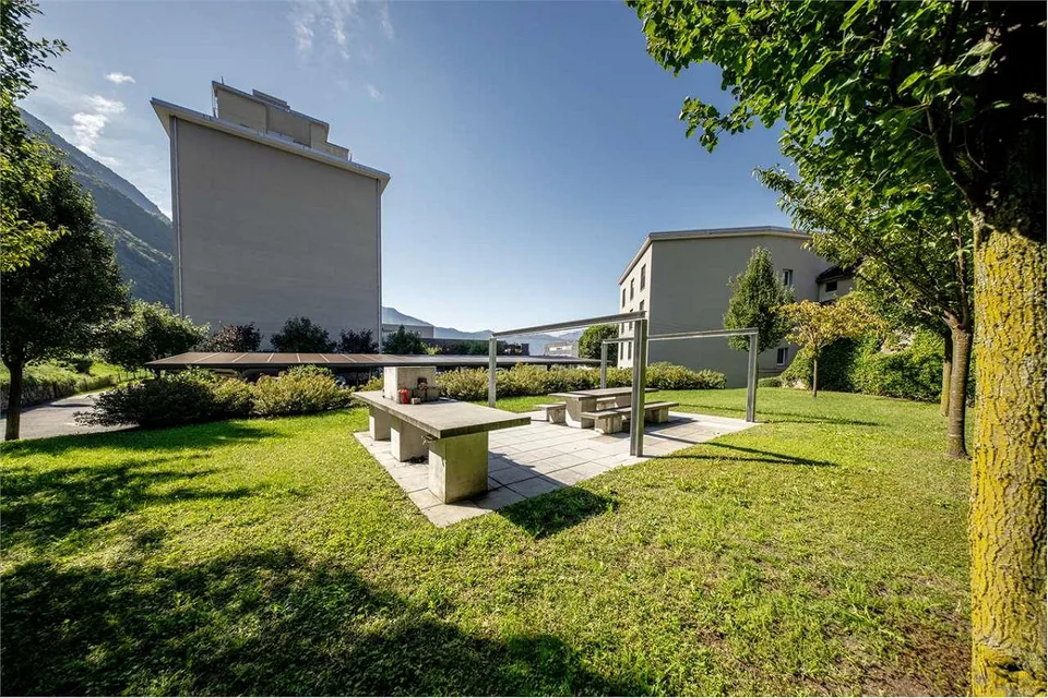 Modernes 2,5-Zimmer-Apartment mit Pool und Blick auf die Alpen - Arbedo – Foto 7 von 13