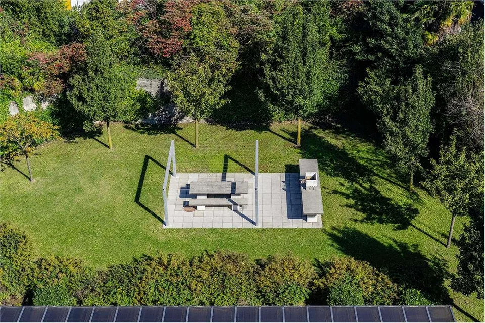 Modernes 2,5-Zimmer-Apartment mit Pool und Blick auf die Alpen - Arbedo – Foto 8 von 13
