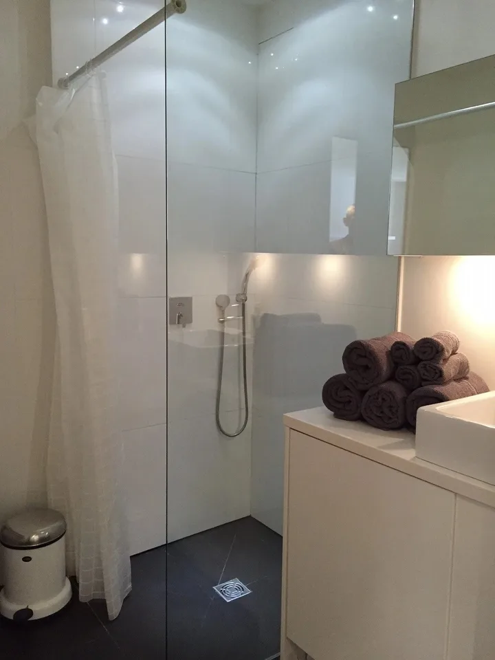 Renovated and furnished apartment with service – photo 9 of 10