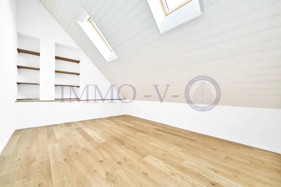 NEUE HOCHWERTIGE IMMOBILIE MIT TERRASSE IDEAL FÜR FAMILIEN – Foto 6 von 8