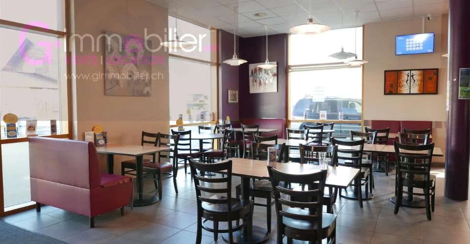 Charmant local commercial pour café tea-room à louer à Collombey – photo 5 sur 11