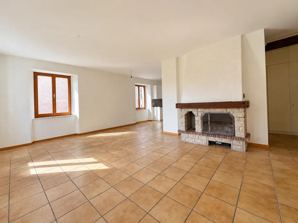 Große 4,5-Zimmer-Wohnung mit Kamin – Foto 8 von 13
