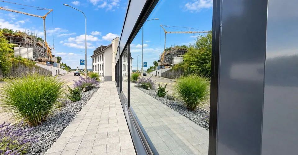 Gewerbliche Räumlichkeiten von 221,5 m² zu vermieten - strategische Lage in Porrentruy – Foto 7 von 12