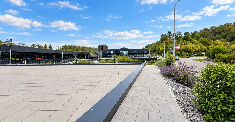 Gewerbliche Räumlichkeiten von 221,5 m² zu vermieten - strategische Lage in Porrentruy – Foto 9 von 12
