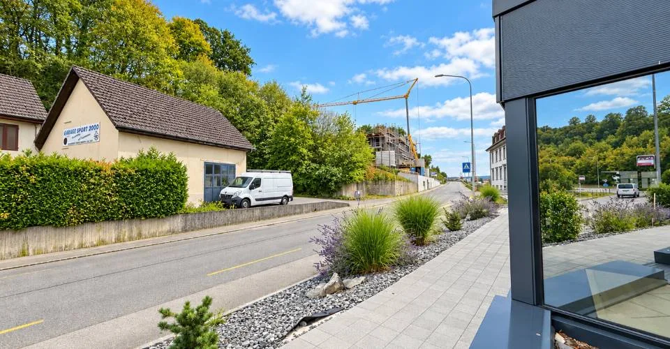Gewerbliche Räumlichkeiten von 221,5 m² zu vermieten - strategische Lage in Porrentruy – Foto 6 von 12