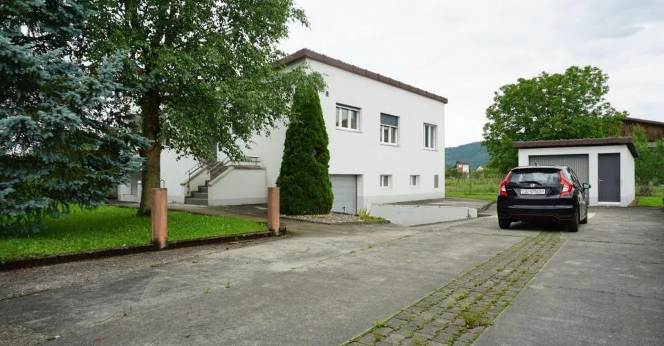 ARI-236 - Bellissima casa con 2 appartamenti di 4,5 e 3,5 stanze su un terreno di 1'134 m2. – foto 4 di 13