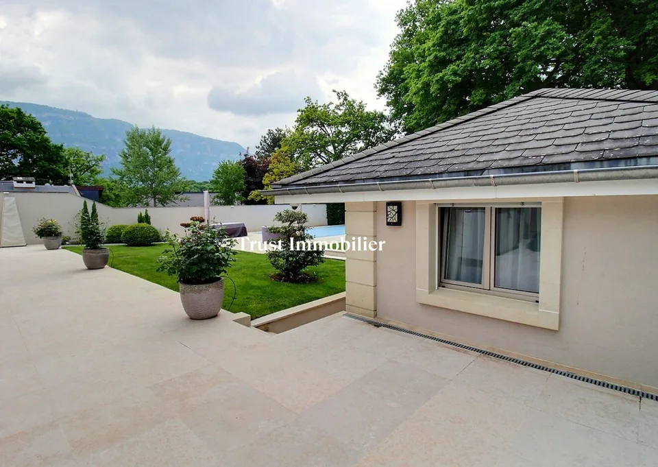 6033. In Genf Conches: Moderne Villa mit Blick auf den Salève – Foto 14 von 17