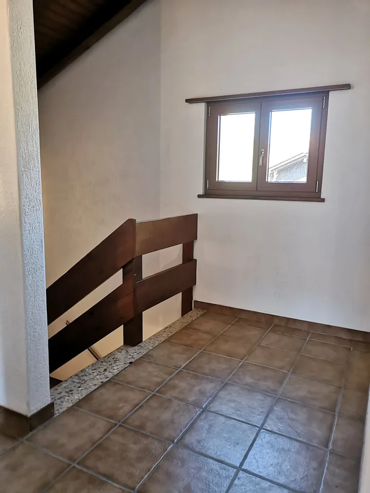 Baisse de prix : maison 5.5pces, env. 120m2, terrain 802m2, avec garage, places de parc, terrasse – photo 28 sur 30