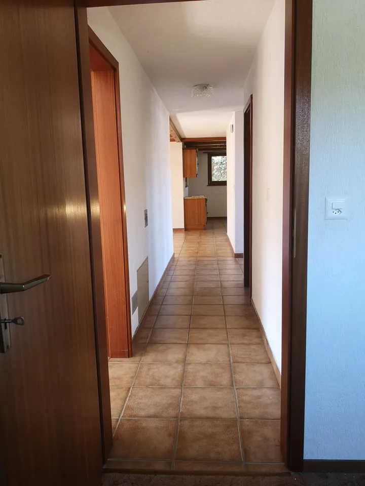 Baisse de prix : maison 5.5pces, env. 120m2, terrain 802m2, avec garage, places de parc, terrasse – photo 15 sur 30