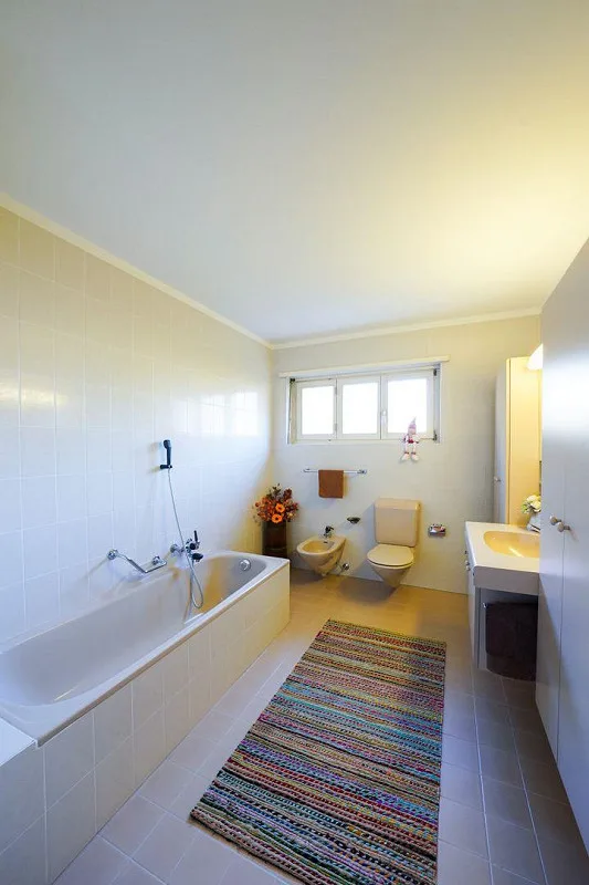 Maison bifamiliale avec jardin et vue à Gnosca – photo 5 sur 17
