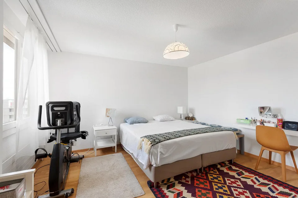 Grosszügig wohnen: Helle 4.5-Zimmer-Wohnung mit durchdachtem Grundriss – Foto 6 von 11