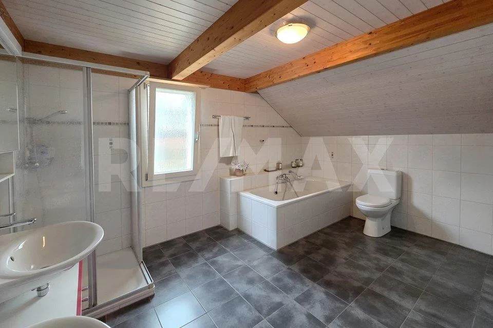 Maison individuelle dans un quartier familial – photo 8 sur 12