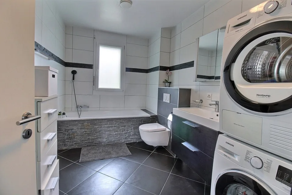 Hervorragende moderne 4-Zimmer-Wohnung mit Terrasse – Foto 6 von 11