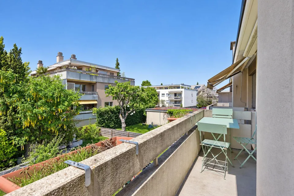 Maison jumelée de 4,5 pièces avec jardin et deux ateliers chauffés – photo 8 sur 9