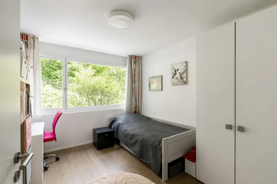 Grosszügige Gartenwohnung mit viel Privatsphäre und Weitsicht – Foto 10 von 14