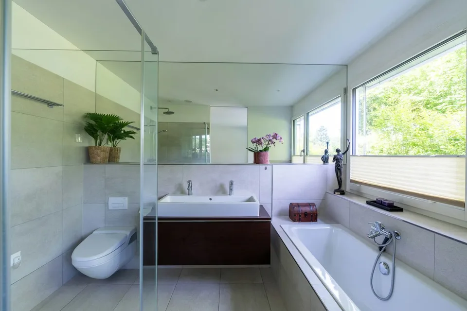 Grosszügige Gartenwohnung mit viel Privatsphäre und Weitsicht – Foto 6 von 14