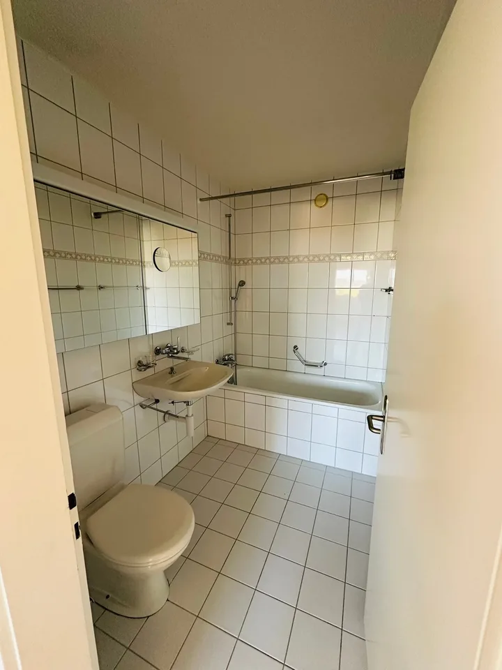 Charmante 3-Zimmer-Wohnung im 5. Obergeschoss in Zollikon – Foto 8 von 11