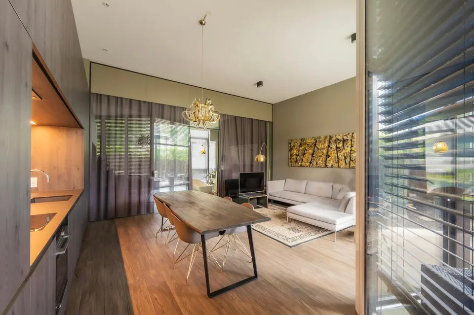 Loft urbano con giardino privato e 139 m² di superficie utile – foto 2 di 11