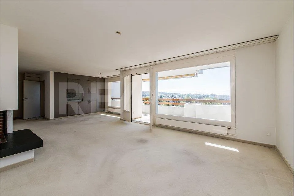 APPARTEMENT 4½ CHAMBRES AU CINQUIÈME ÉTAGE AVEC VUE DE RÊVE – photo 4 sur 12