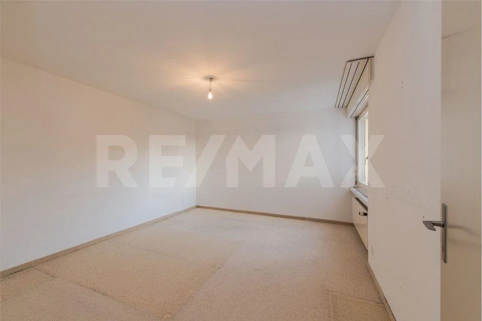 APPARTEMENT 4½ CHAMBRES AU CINQUIÈME ÉTAGE AVEC VUE DE RÊVE – photo 6 sur 12