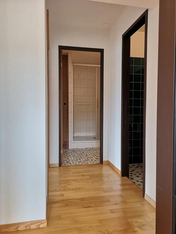 In vendita a Delémont: appartamento 3.5 locali con garage privato, vista sulla città – foto 16 di 28