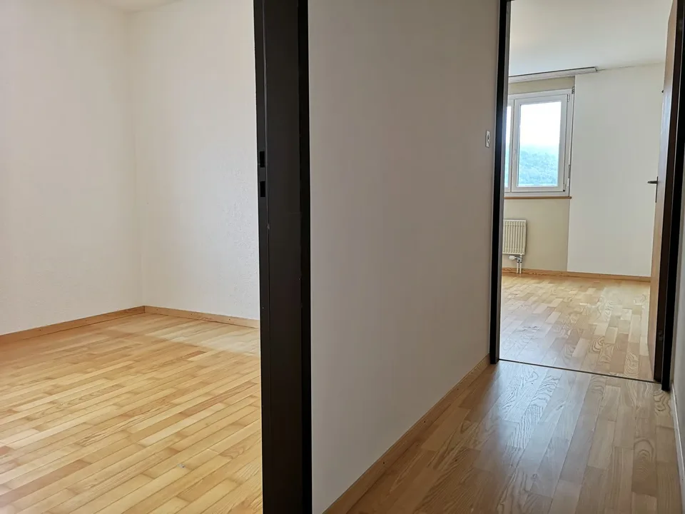 In vendita a Delémont: appartamento 3.5 locali con garage privato, vista sulla città – foto 20 di 28
