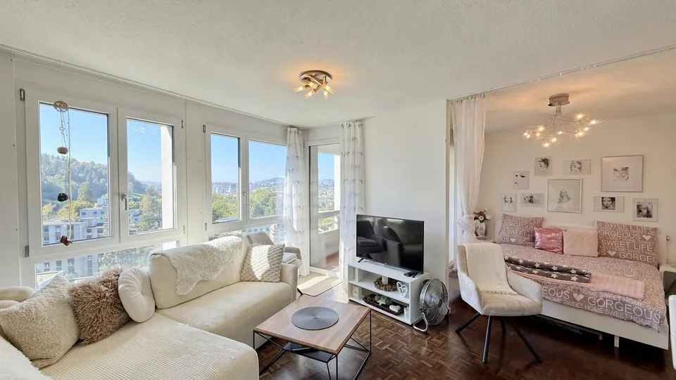 Incantevole attico di 2,5 stanze con vista panoramica a San Gallo – foto 3 di 8