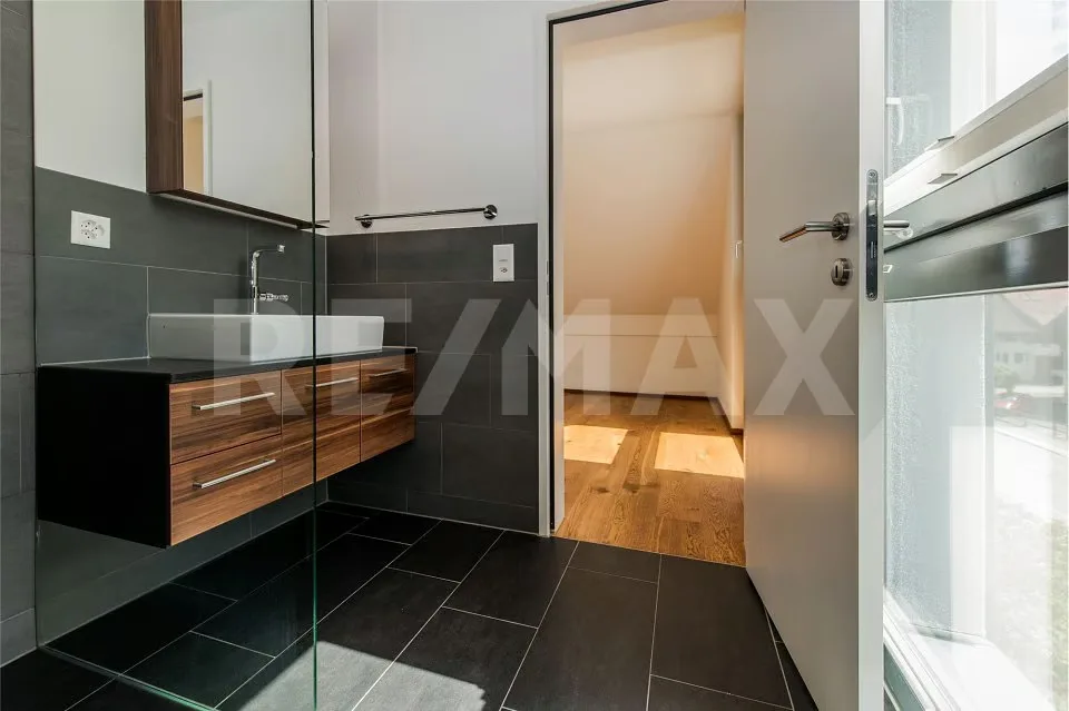 APPARTEMENT MINERGIE DE 4½ CHAMBRES DE HAUTE QUALITÉ AVEC VUE – photo 8 sur 12