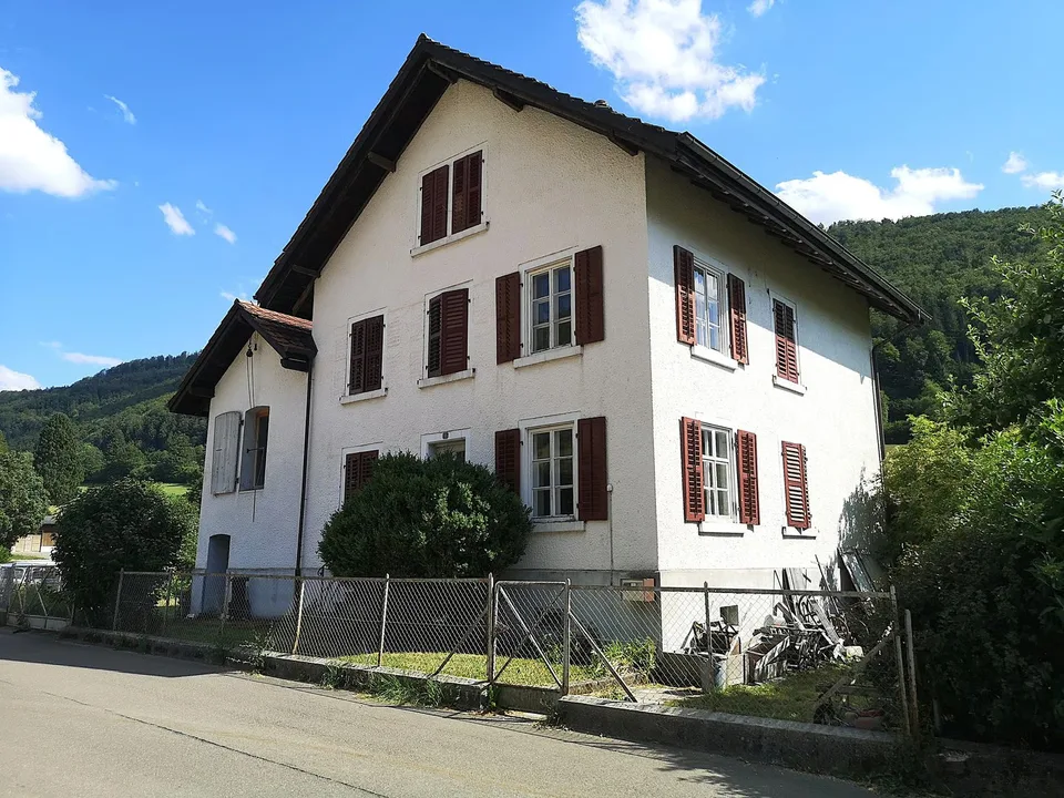 Multifunktionales Haus mit 3 Wohnungen, Weinkeller und Garten – Foto 9 von 30