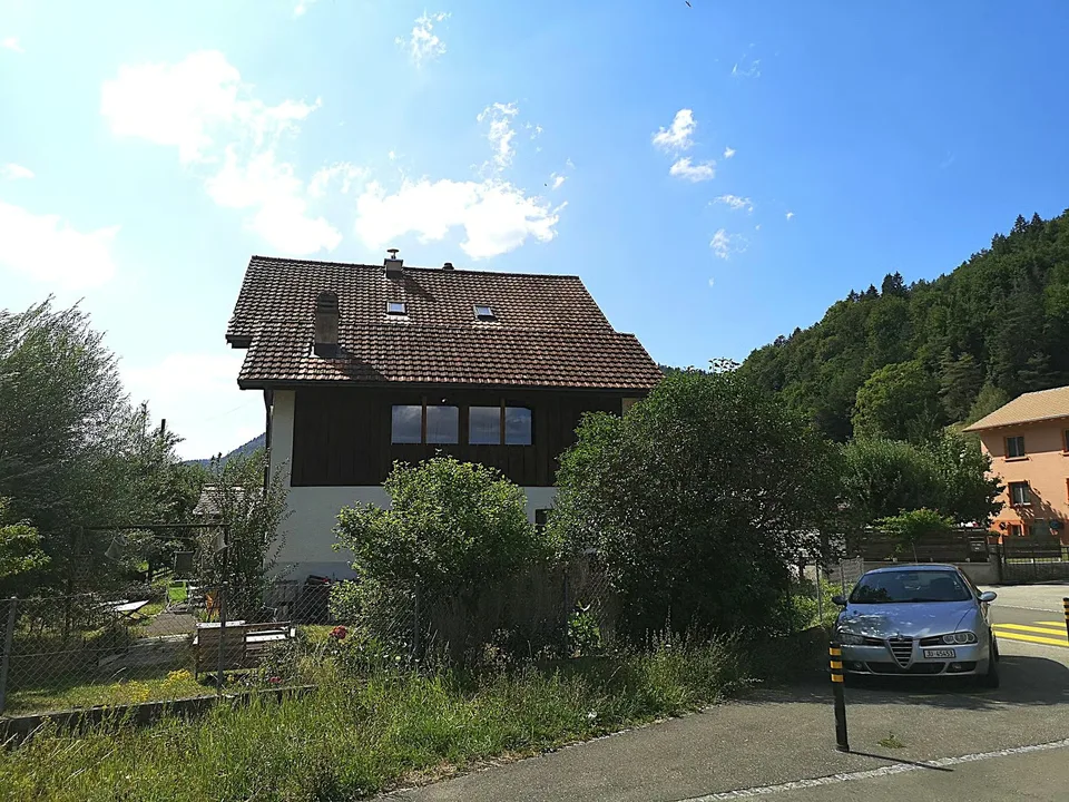 Multifunktionales Haus mit 3 Wohnungen, Weinkeller und Garten – Foto 6 von 30