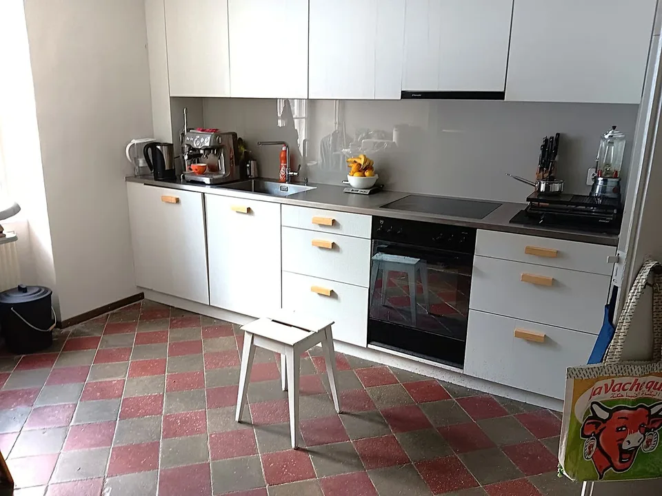 Multifunktionales Haus mit 3 Wohnungen, Weinkeller und Garten – Foto 19 von 30