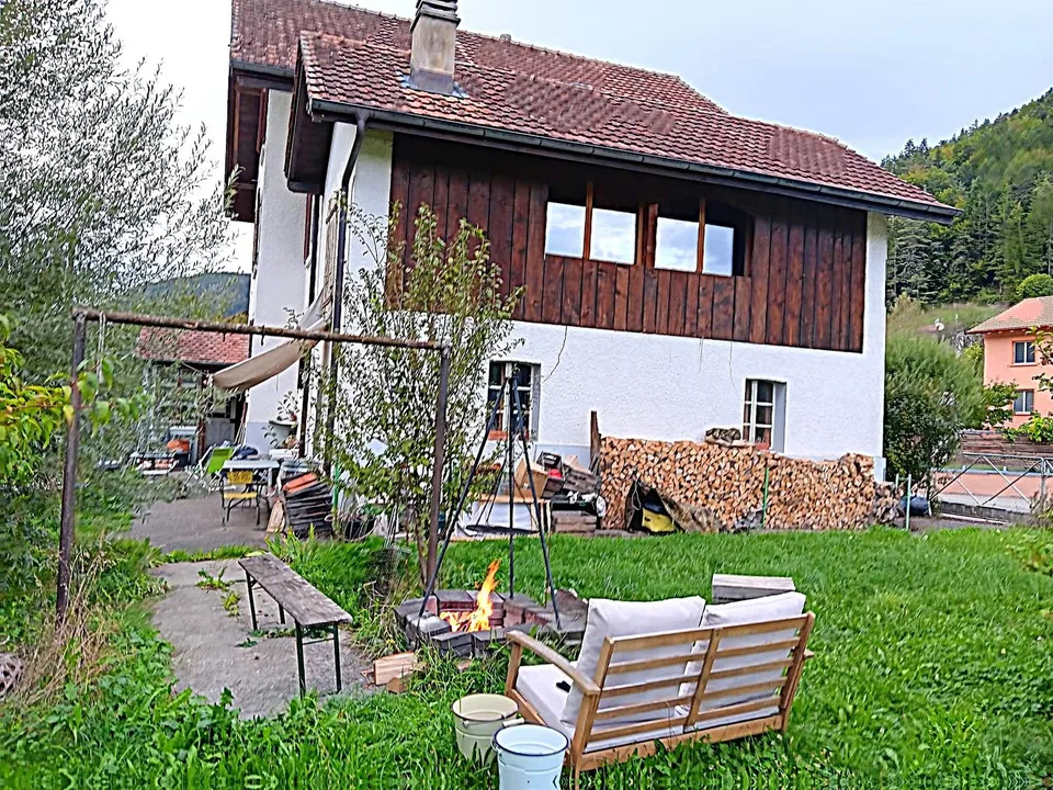 Multifunktionales Haus mit 3 Wohnungen, Weinkeller und Garten – Foto 7 von 30