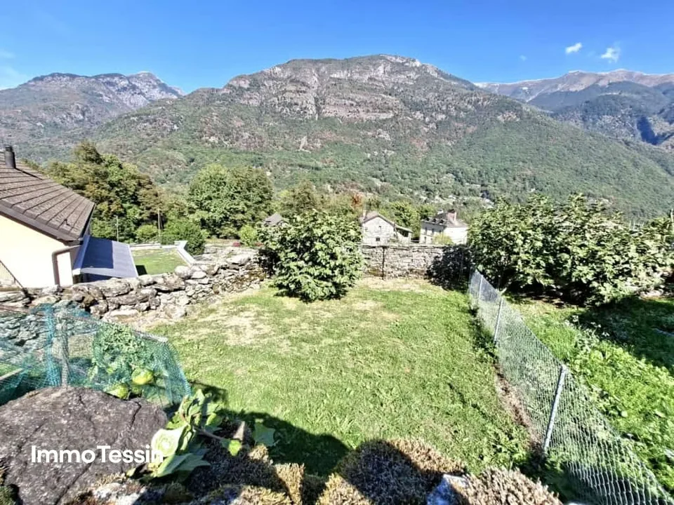 Maggiatal : Charmante et grande maison rustique avec jardin de rêve et vue panoramique sur le Maggiatal – photo 4 sur 13