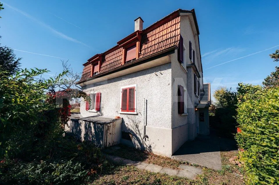 Casa bifamiliare indipendente con grande terreno e potenziale futuro – foto 8 di 13