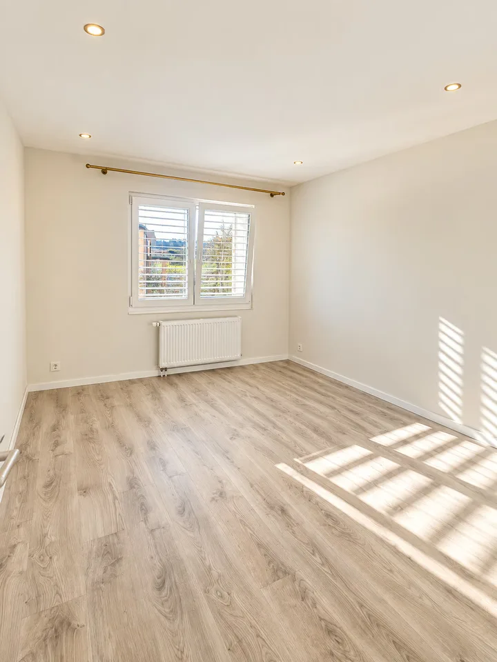 APPARTEMENT 4.5 PIÈCES À ROMONT – À 2 MINUTES DE LA GARE – photo 4 sur 8