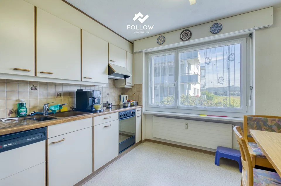Viel Platz und herrlich hell: 4.5-Zimmer-Wohnung mit grossem Balkon – Foto 7 von 13