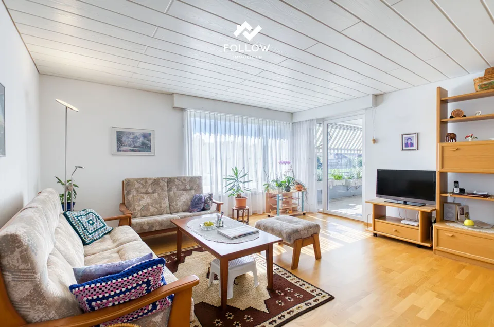 Viel Platz und herrlich hell: 4.5-Zimmer-Wohnung mit grossem Balkon – Foto 5 von 13