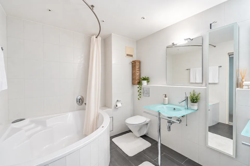 Wohnen wie im eigenen Haus - charmante Maisonettewohnung mit Wintergarten – Foto 12 von 13