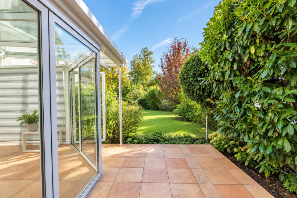 Wohnen wie im eigenen Haus - charmante Maisonettewohnung mit Wintergarten – Foto 7 von 13