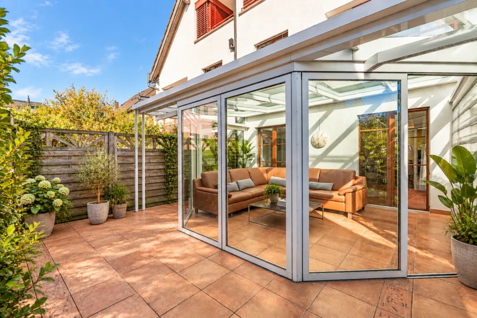 Wohnen wie im eigenen Haus - charmante Maisonettewohnung mit Wintergarten – Foto 6 von 13