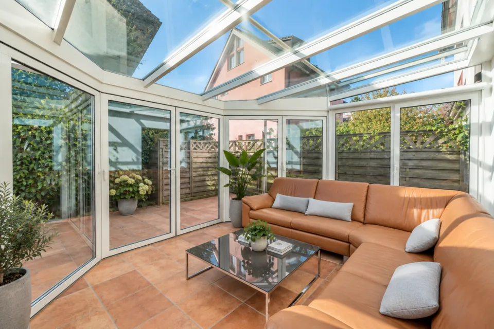 Wohnen wie im eigenen Haus - charmante Maisonettewohnung mit Wintergarten – Foto 5 von 13