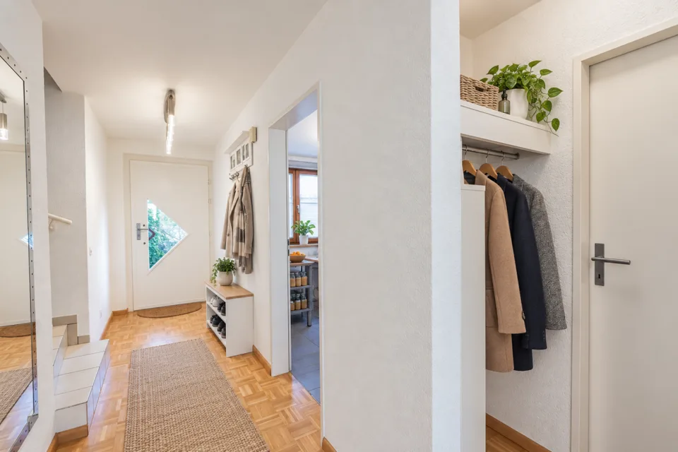 Wohnen wie im eigenen Haus - charmante Maisonettewohnung mit Wintergarten – Foto 2 von 13