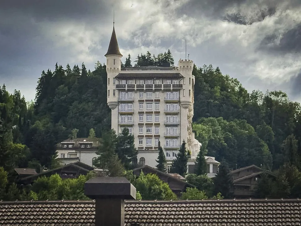 Charmante Wohnung im Zentrum von Gstaad - Tal- und Palastblick – Foto 10 von 13