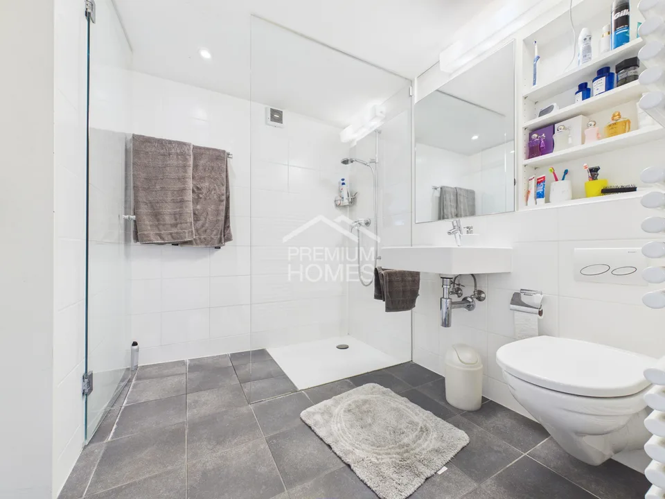 Attraktives Reiheneckhaus mit viel Privatsphäre und Garten – Foto 6 von 8