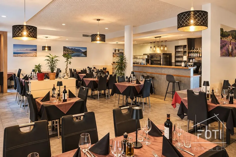 Immeuble de rendement au coeur de St-Maurice avec 11 lots entièrement loués - 5% – photo 2 sur 12