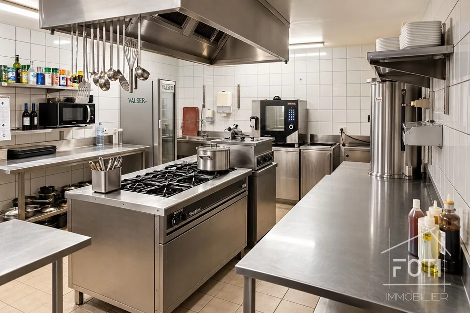Immeuble de rendement au coeur de St-Maurice avec 11 lots entièrement loués - 5% – photo 3 sur 12